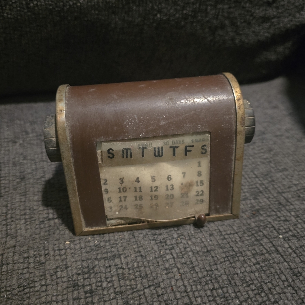 Bates | Date Finder Perpetual Desk Calendar